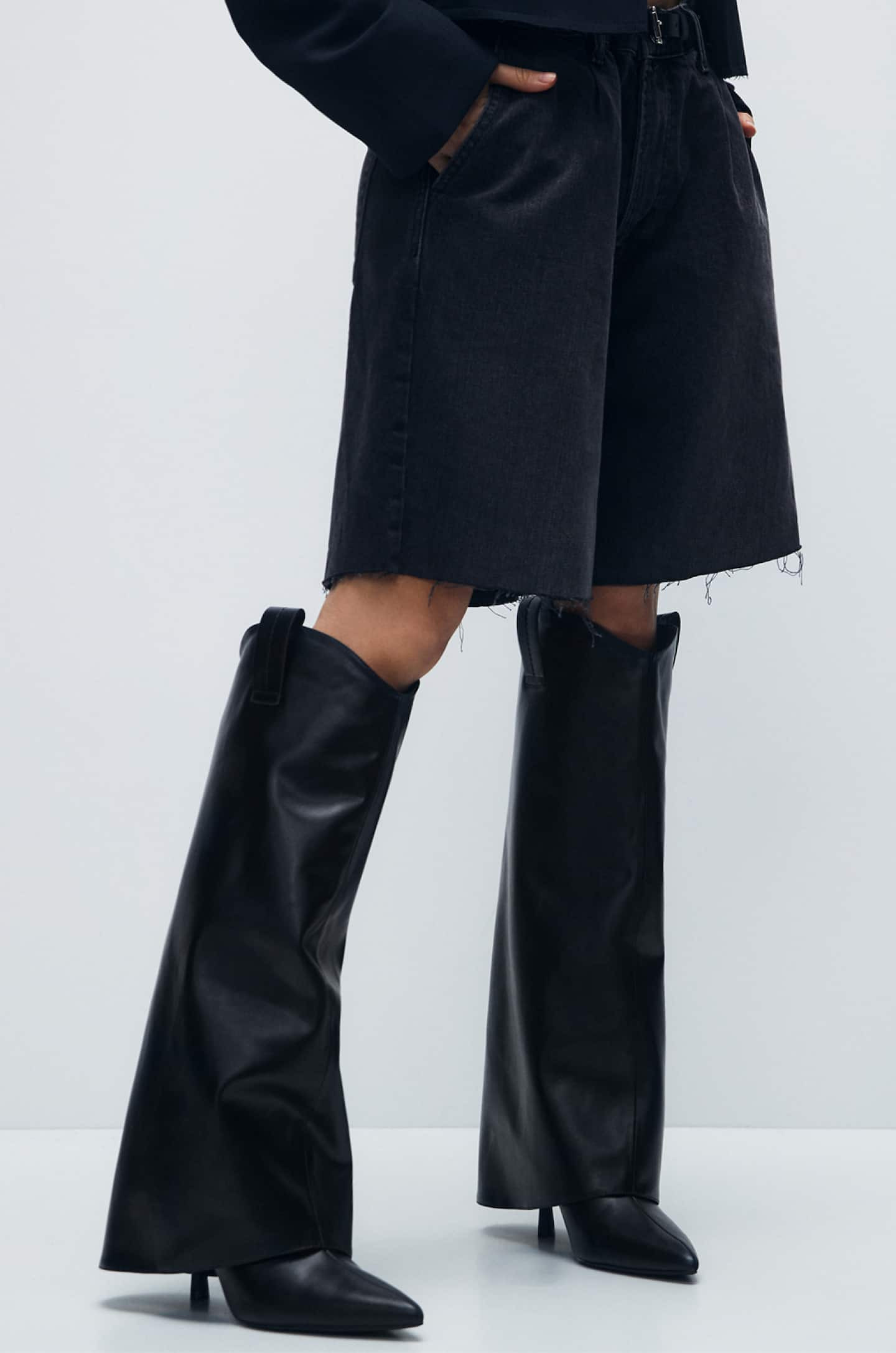 Stiletto heel gaiter boots | PULL and BEAR UK