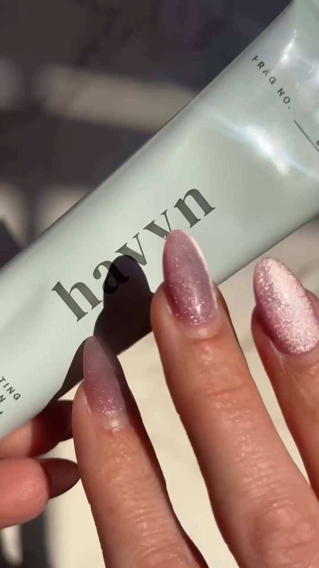 This @havynco hand cream seriously helped keep my skin barrier feeling hydrated and soft during the dry weather in Las Vegas - now you can grab it at @anthropologie. It also has Marine-Derived Vegan Collagen to help improve skin elasticity, making it one of those little essentials that actually makes a difference. 🤍

Comment “link” and I’ll send it to you via DM.

#havyn #anthropologiefinds #handcream #travelessential #whatsinmybag