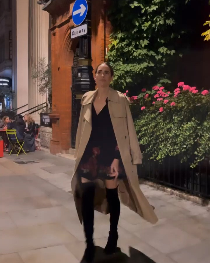 Forever choosing knee-highs boots for date night ❤️💋

#LTKshoes #LTKstyletip #LTKluxury