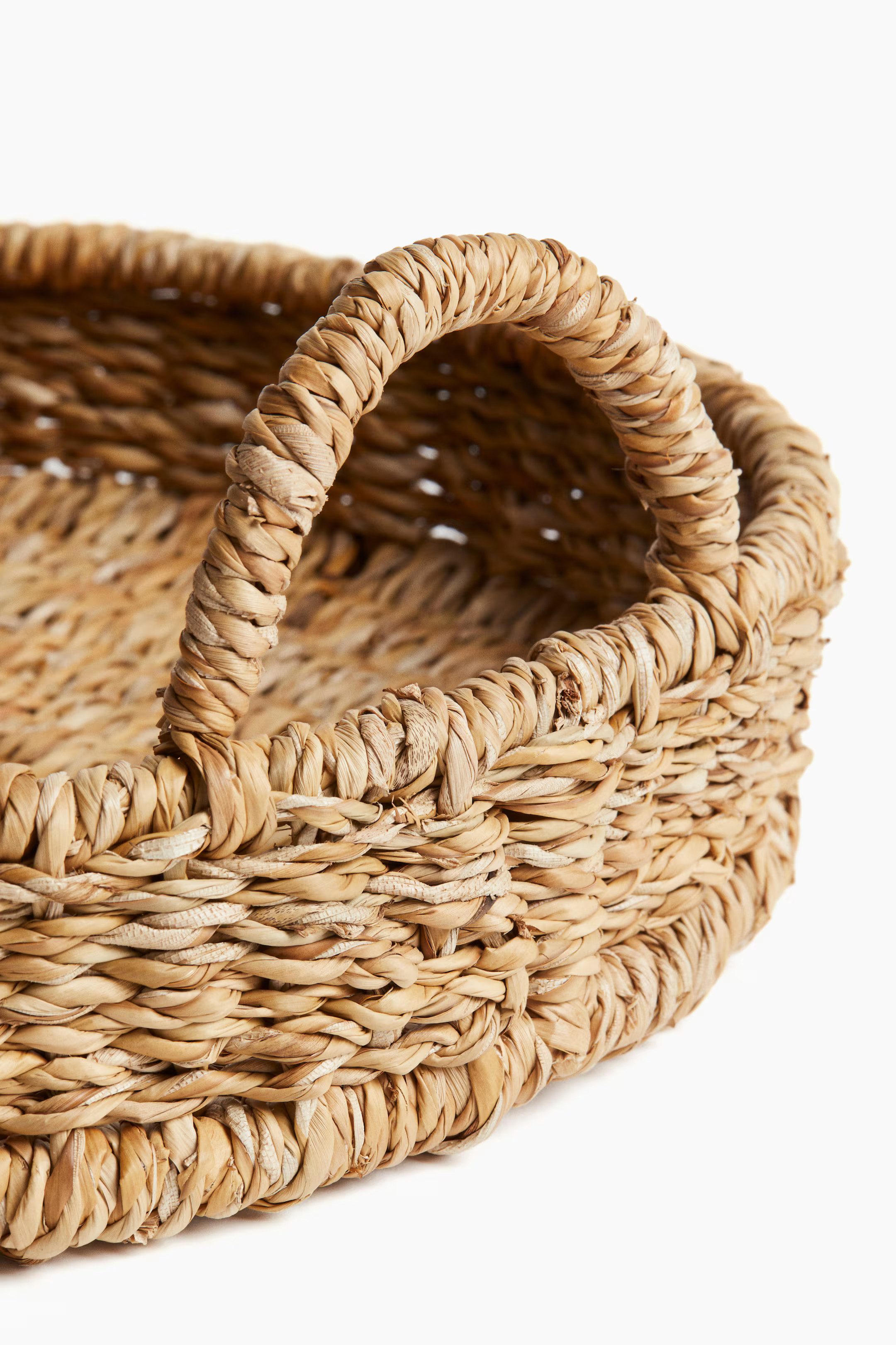 Round straw tray | H&M (UK, MY, IN, SG, PH, TW, HK)