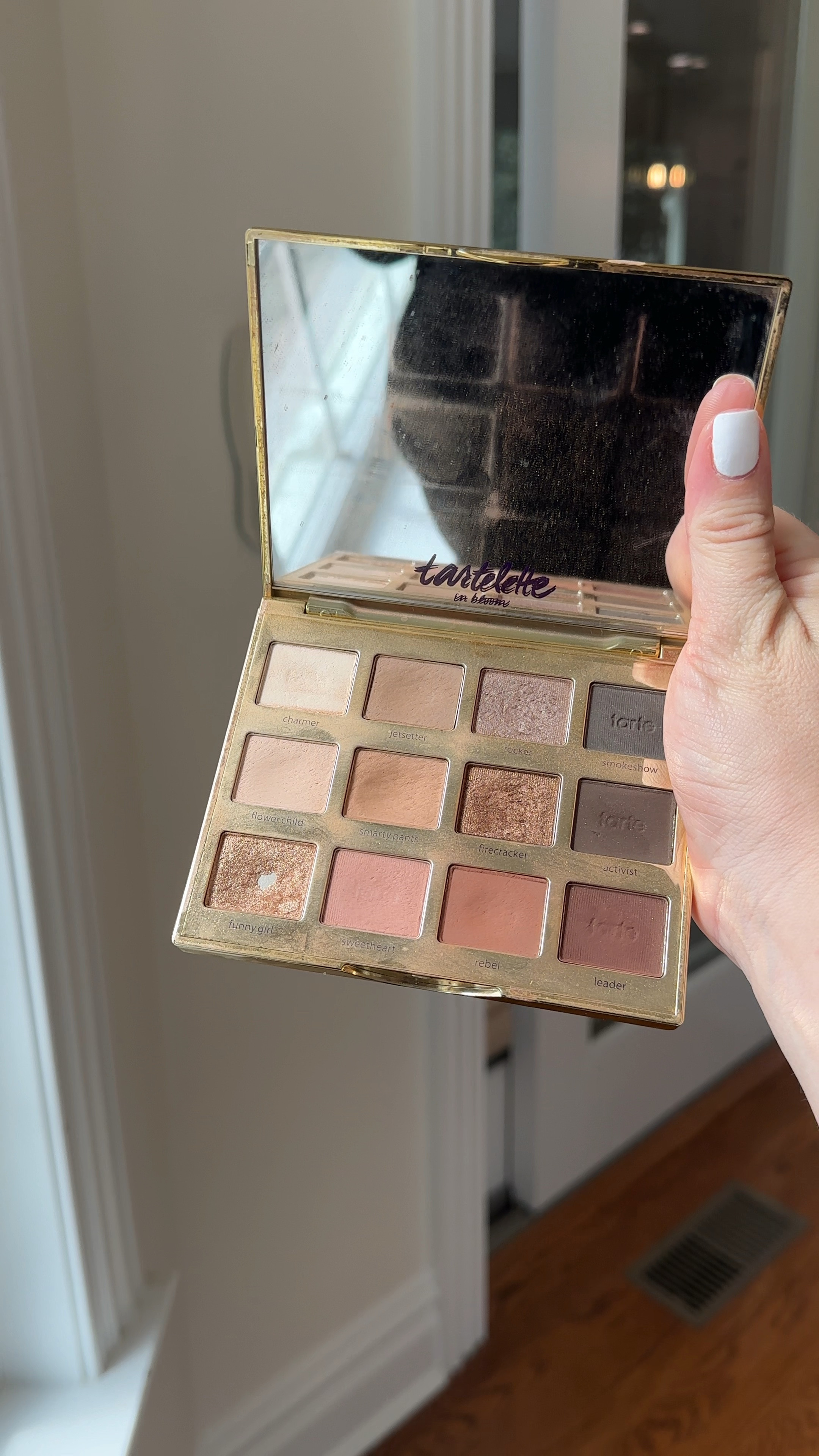 my favorite eye shadow palette, I’ve been using for years 

#LTKbeauty #LTKSpringSale #LTKVideo