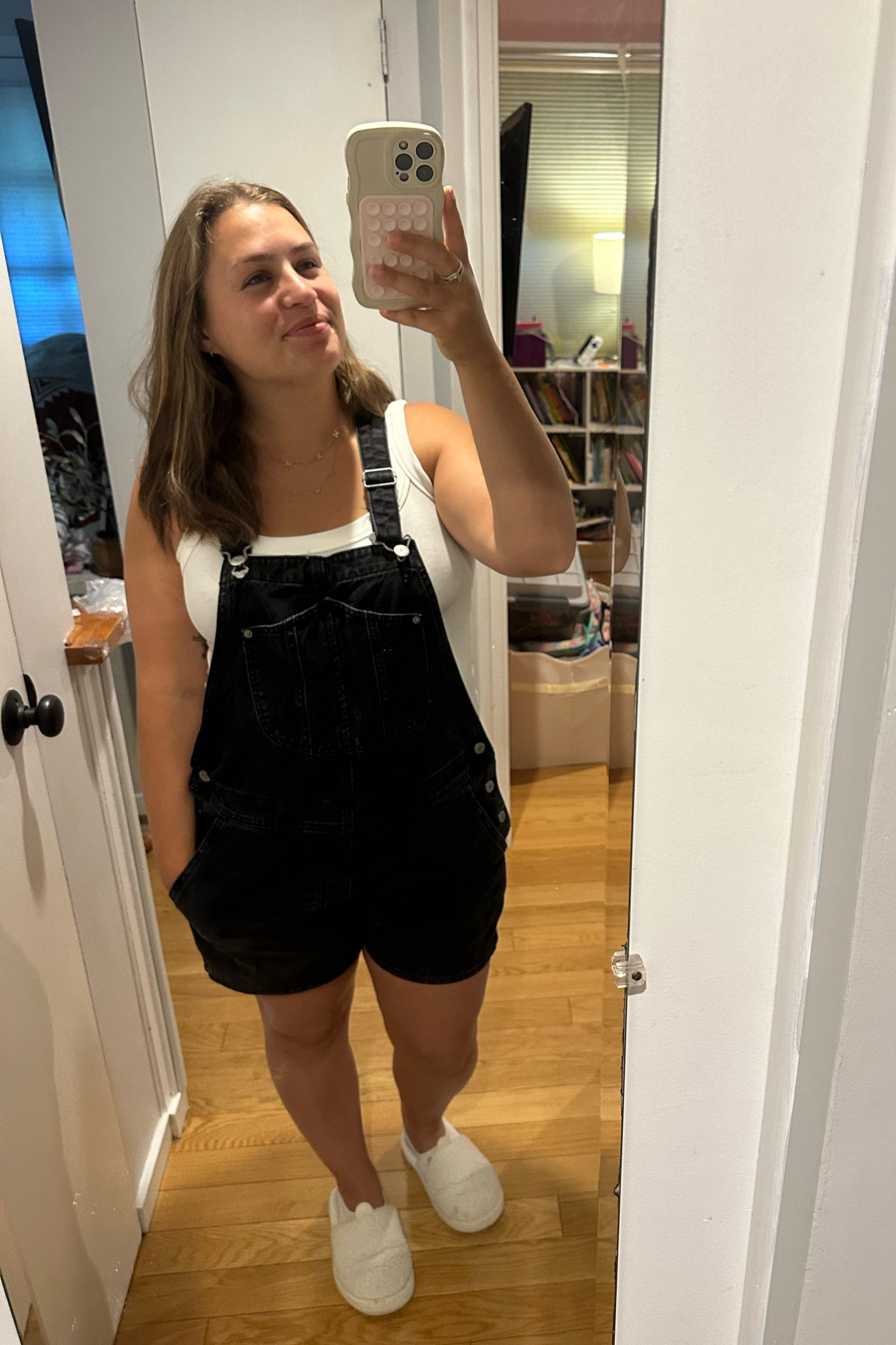 Fav comfy overalls 🙌🏼