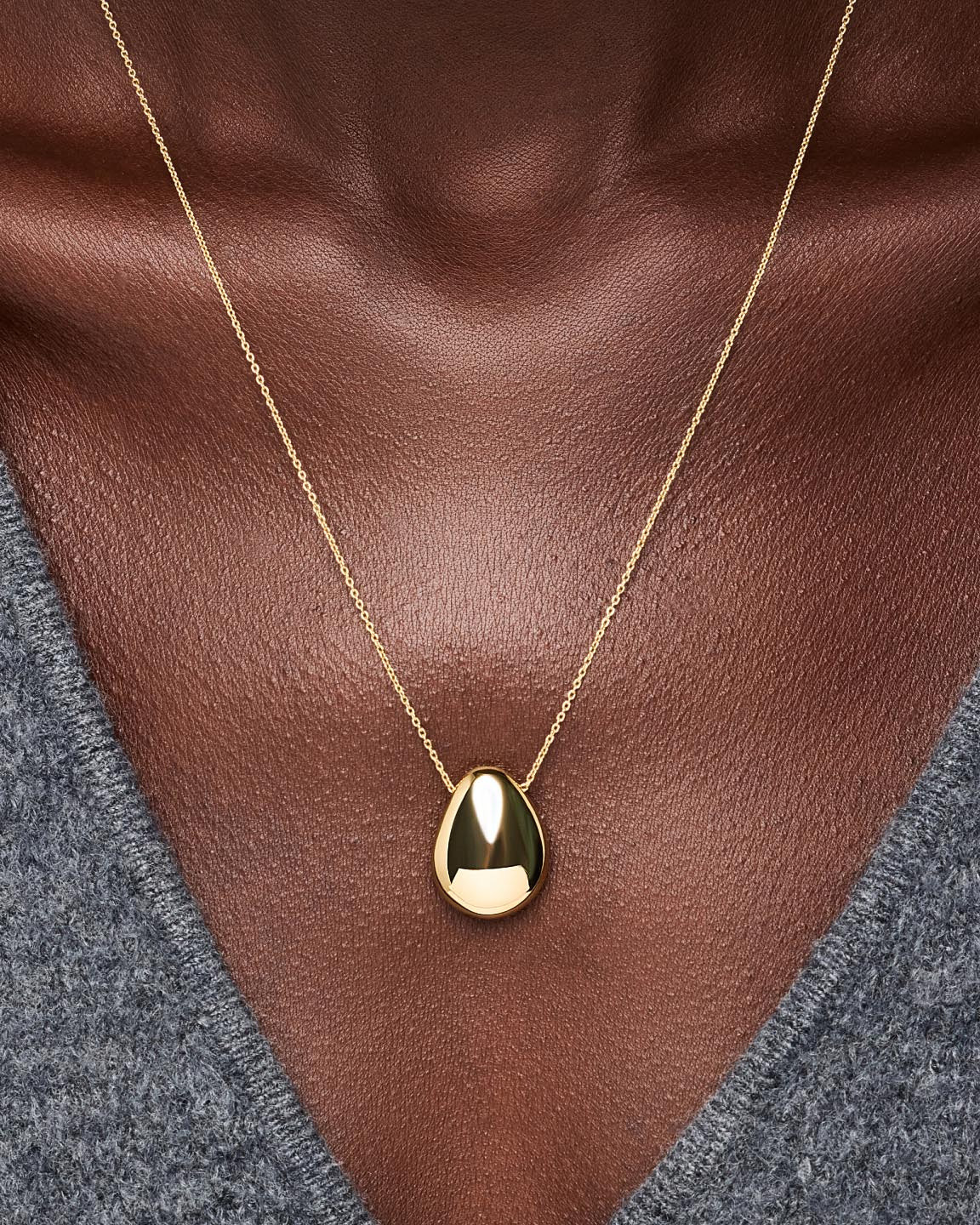 This gold pendant necklace is the elegant addition your look needs. Dipped in 14k gold, this pend... | Ana Luisa