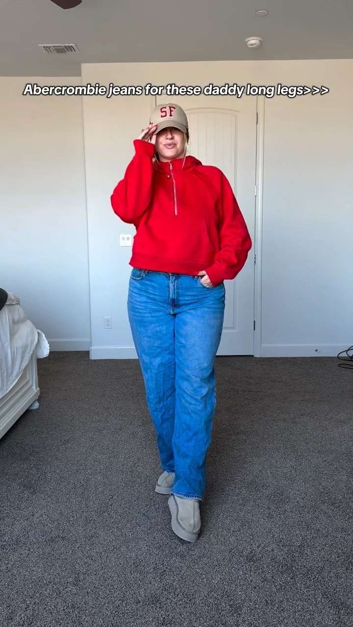 Jeans have always been the fashion struggle- @abercrombie jeans fit everywhere 🔥🔥

#tallgirlfashion