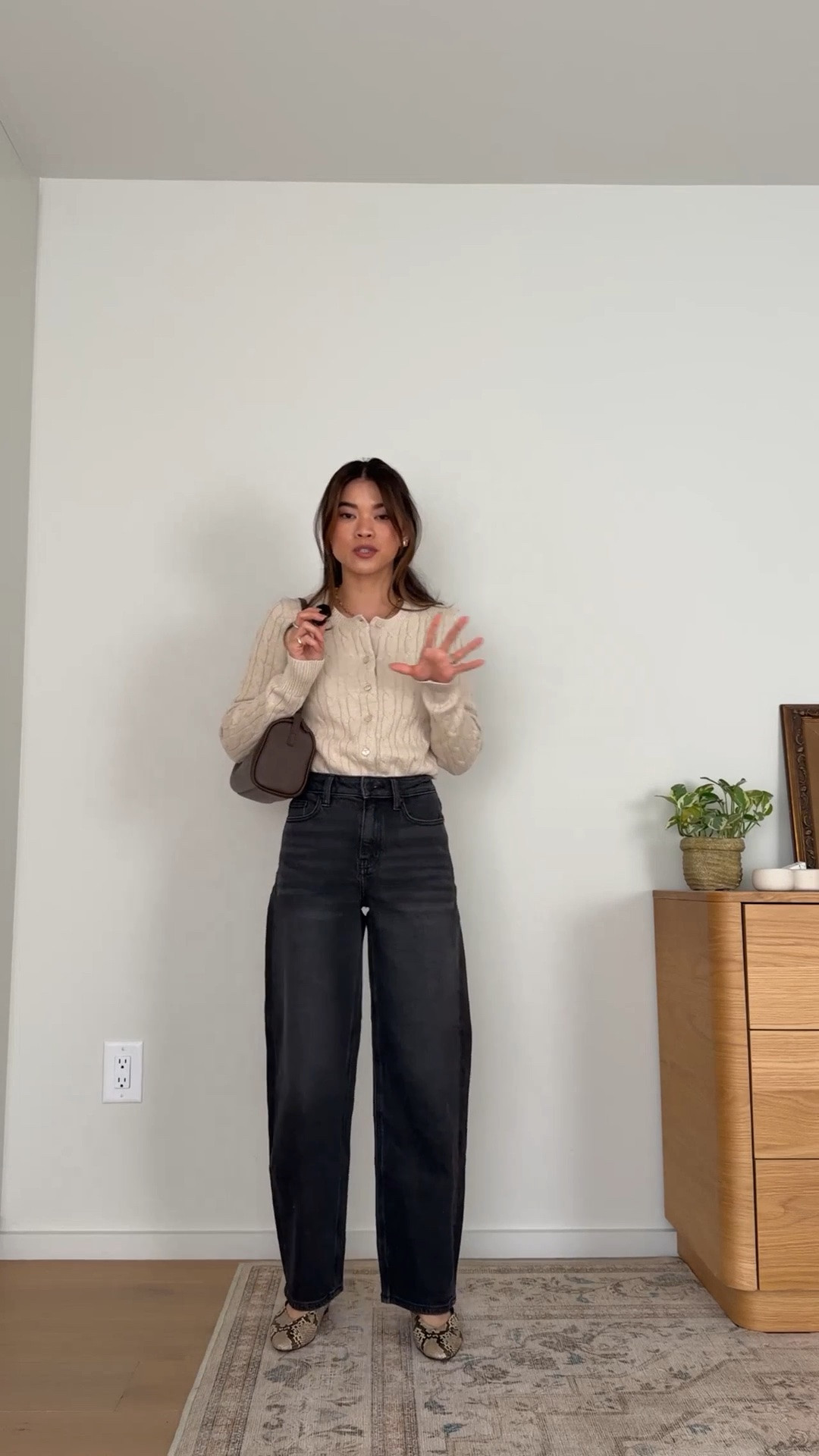 I love this @Quince cardigan for fall. The texture and fit is so nice!

Sizing info:
-Quince Bella Stretch Barrel Jeans (Size 24 Regular in Black) 
-Quince 100% Organic Cotton Cable Crew Cardigan (Size XS in Speckled Beige)

petite fashion, get dressed with me, outfit inspiration, ootd, nashville outfit, Nashville influencer, petite style, vacation style, casual outfits, mom style, petite pants, fall outfits, fall outfit info, fall pants, fall outfit idea, fall top, fall sweater, fall shoes, quince, summer top, petite jeans, quince, quince jeans, quince haul, summer sweater, cream sweater, petite jeans, black jeans, black denim

#LTKootd #LTKSeasonal #LTKPetite