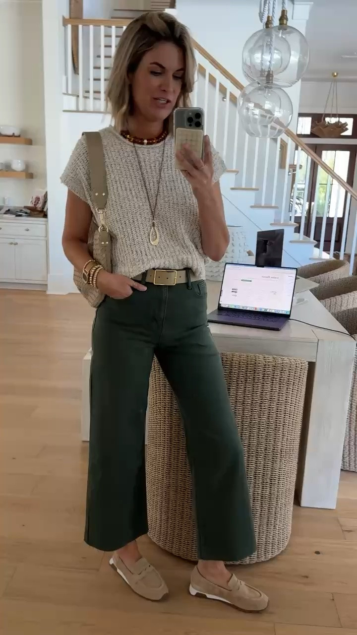 I am 5’11” wearing 27 in the jeans (discount with code PINTERESTING15) and small top. Shoes true to size. Size up if between on the shoes.

#LTKTall #LTKSaleAlert #LTKOver40