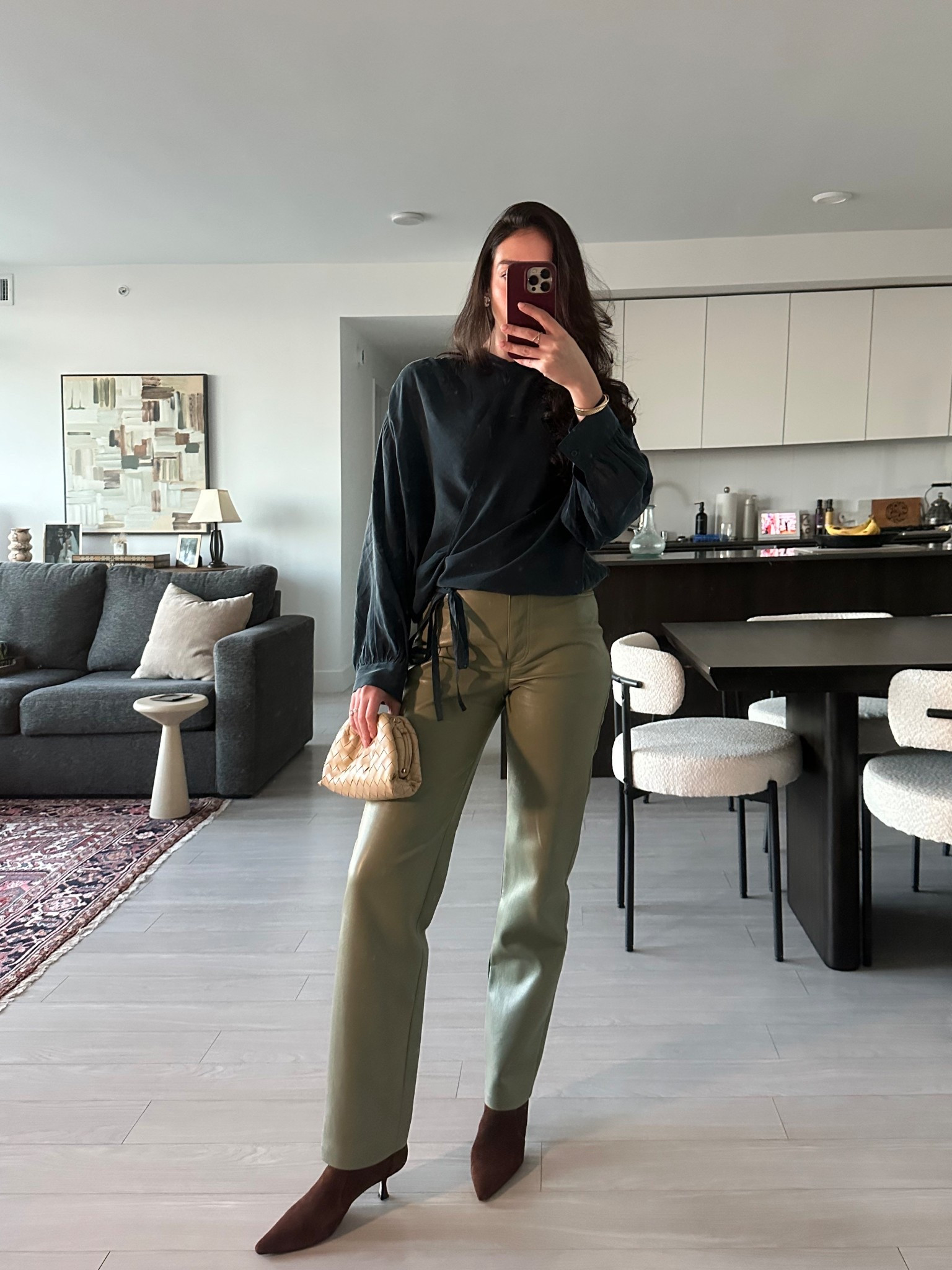 Boots are sold out but Stuart Weitzman Naomi 50 in the chestnut brown. Pants are old Aritzia