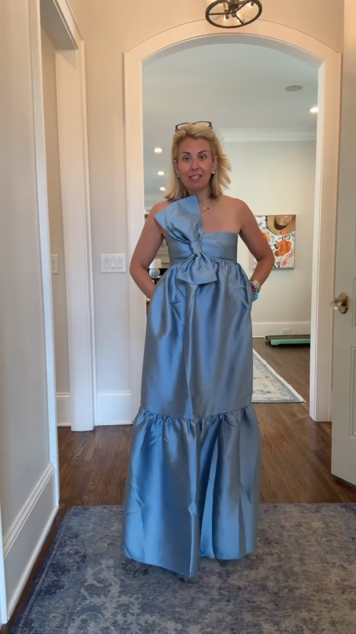 This is one of those add to cart right now girls! We are wearing this year-round and it is just perfection. I’m wearing a size small & 8 heel tts. ￼ *Use MIXANDMATCH20 at Petal & Pup *Use Catherine20 for 20% off my bracelets

#LTKootd #LTKWedding #LTKSeasonal