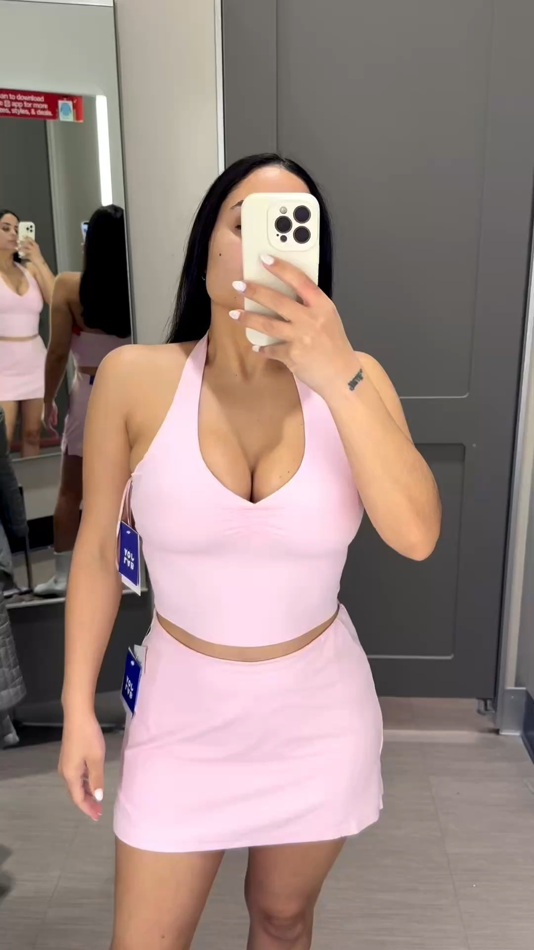 New activewear set from Target 🤍
The halter top has a built-in bra (yes please 🙌) and both the top + bottoms come in 4 colors.
Comfy, flattering, and perfect for workouts or errands.
@Target 

#LTKgrwm #LTKootd #LTKActive