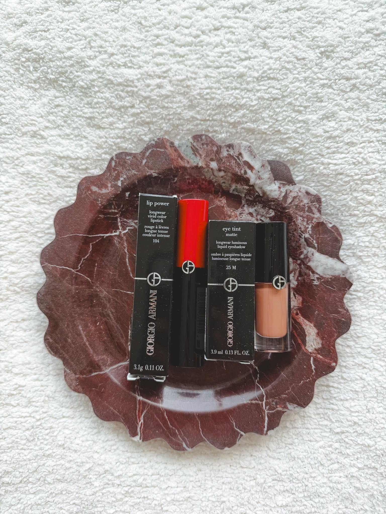 My favorite lipstick and eyeshadow 



#LTKValentine #LTKSeasonal #LTKBeauty