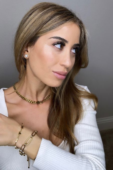 Super cute gold personalized Initial Choker from Abbott Lyon -  They make the perfect gifts for this Christmas 💫 Use my code SAMANTHABEL25 for 25% off your order! 

#LTKHoliday #LTKGiftGuide #LTKsalealert