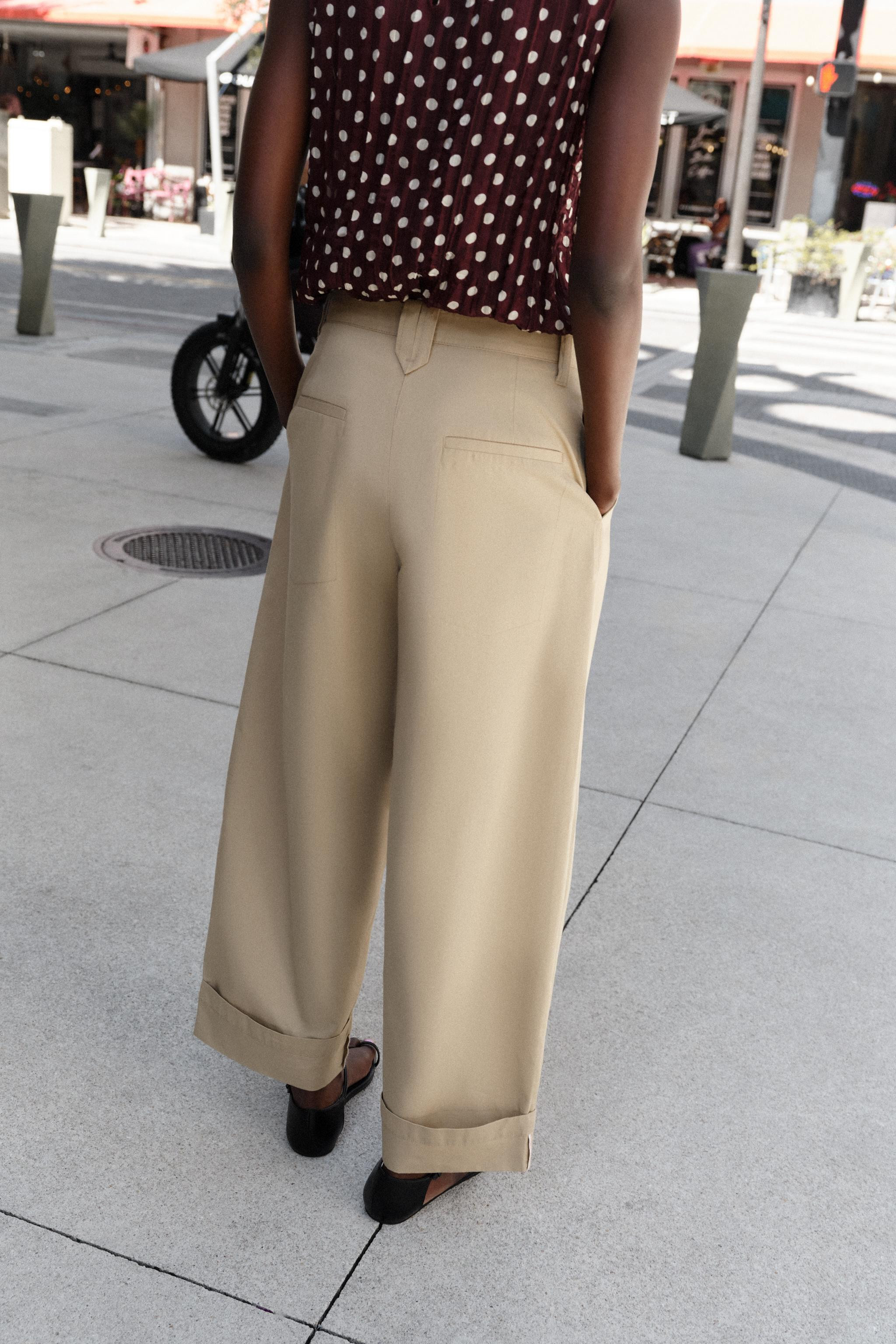 PLEATED CUFFED HEM PANTS | Zara US