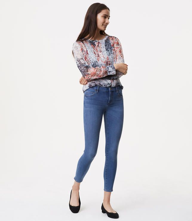 Performance Denim Leggings in Staple Mid Indigo Wash | LOFT