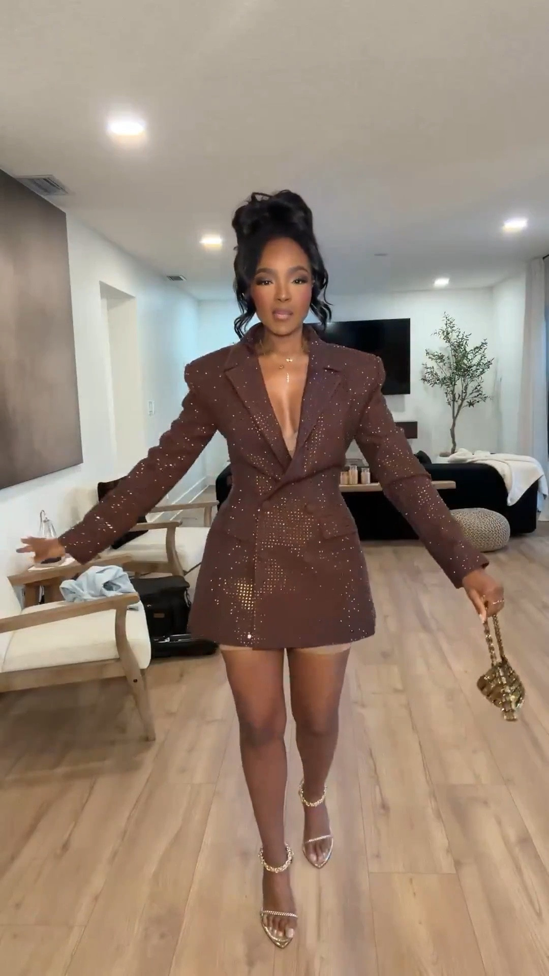 ✨ Power Dressing, Night-Out Edition

This chocolate brown blazer mini from @Babyboo is structured, sculpting, and effortlessly confident. The tailored fit creates that sharp, polished silhouette while the subtle sparkle detail gives it a night-out edge that feels elevated without being overdone. It’s an easy one-and-done look that delivers instant impact.

Perfect for:
• Date night
• Girls’ night out
• Birthday dinners
• Cocktail events

📏 Sizing:
Blazer mini: Small

This is one of those statement pieces that still works long-term — style it with heels, boots, or layered accessories and the cost per wear keeps dropping.

Save this post for later.

Follow me on Instagram and YouTube @kirasfashionfinds

#LTKPetite #LTKootd