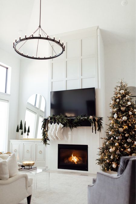 The living room is so perfect for the holiday season! 

Home decor, holidays, home finds, Christmas home decor, holiday season, seasonal, Christmas ornaments, garland

#LTKSeasonal #LTKhome #LTKHoliday
