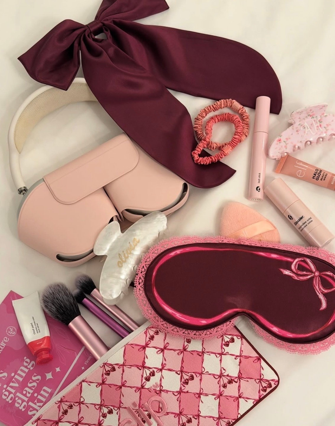 Surviving holiday travels starts with self care! Don’t miss Slips incredible 60% off Black Friday sale!

#LTKselfcare #LTKHoliday #LTKGiftGuide