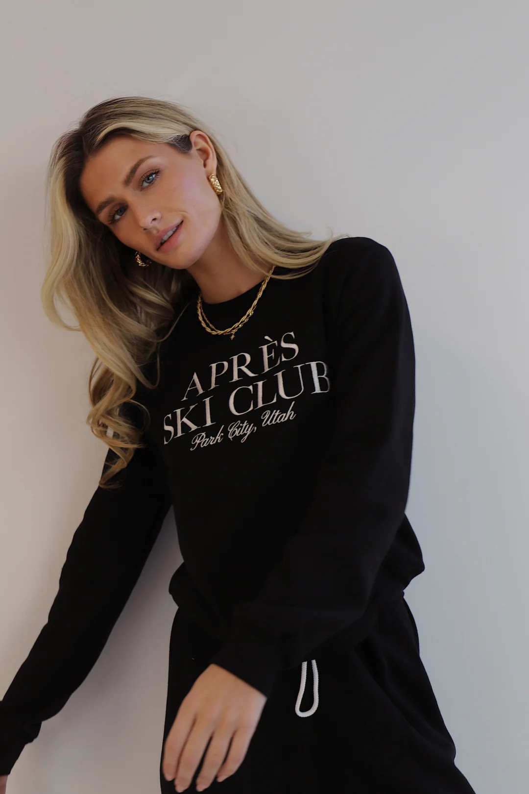 APRÈS SKI CLUB CREWNECK | Katie Waltman Jewelry