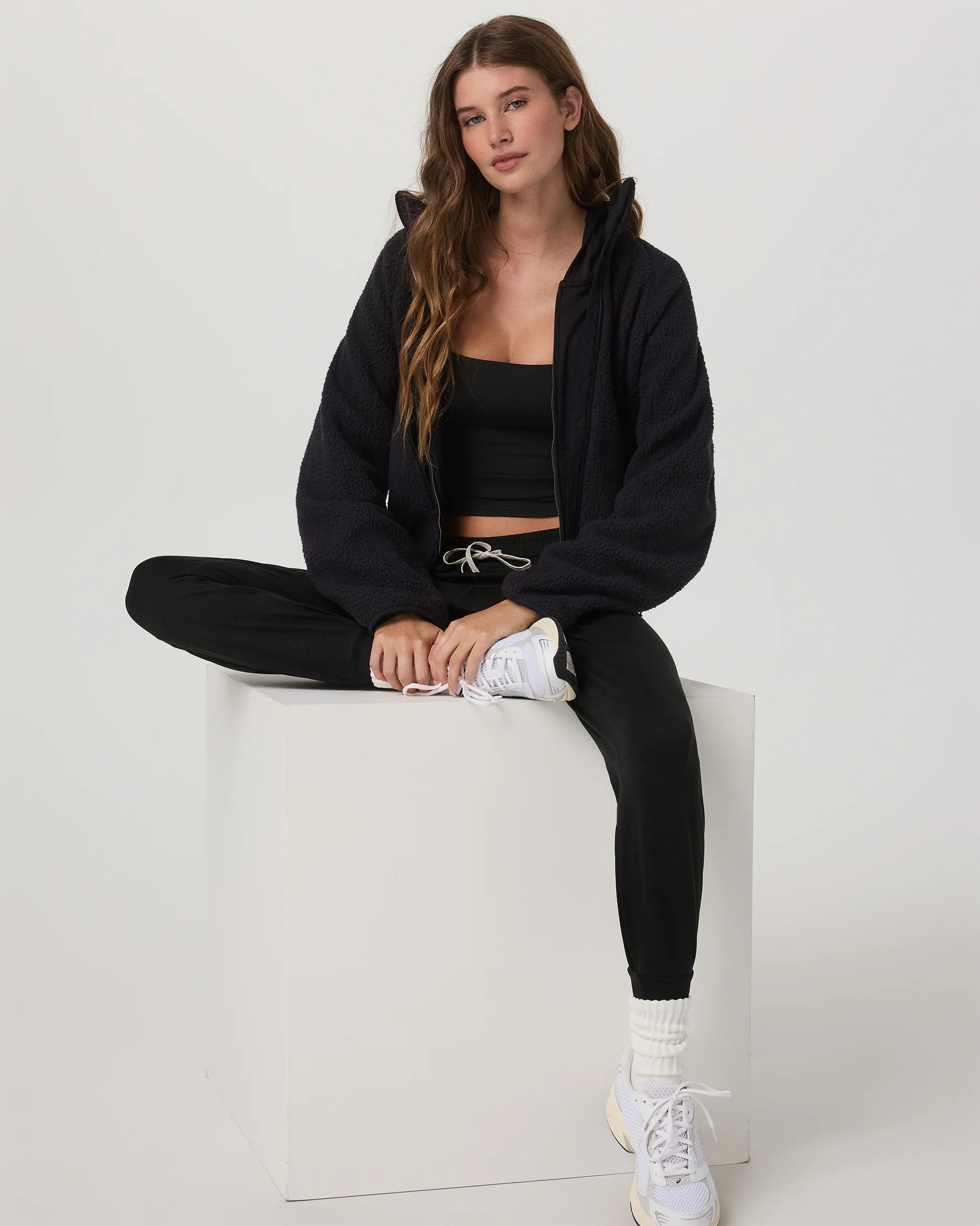 Performance Jogger - Long | Black Heather Long Joggers | Vuori | Vuori Clothing (US & Canada)