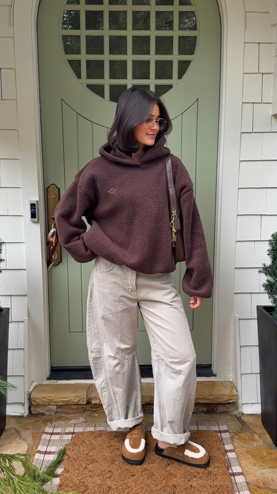 Linked similar fleece! I wear a large in all my aritzia fleeces! 