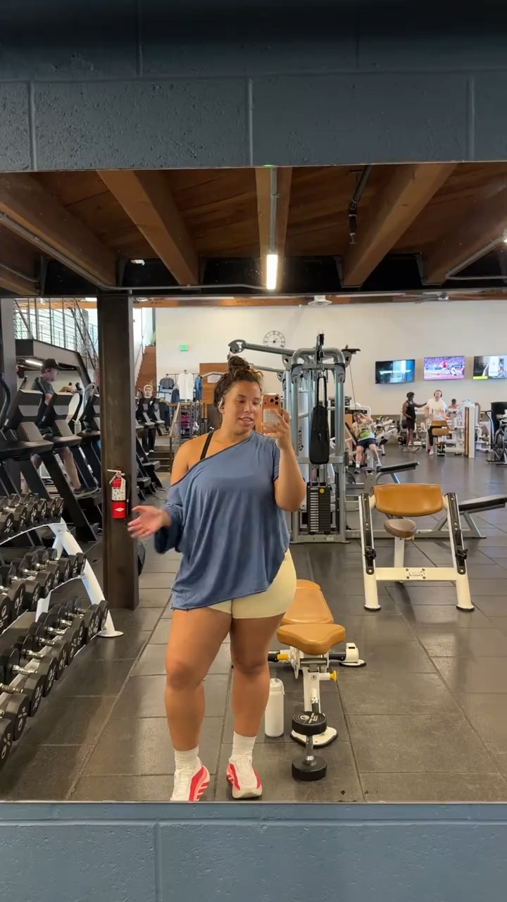 apparently hitting the gym makes me immediately feel hot 🔥🔥 wearing a size xl top and 14 bottom !!

#LTKActive #LTKfitnessgoals #LTKootd