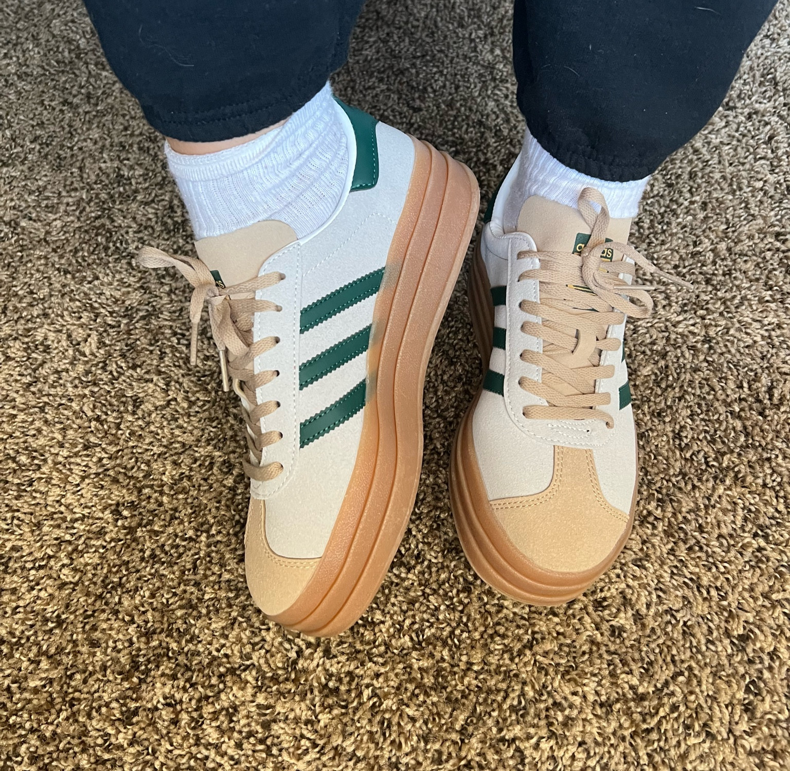 DH GATE FIND!!

Adidas Gazelle Platforms! There are tons of color options in the link!


#LTKfindsunder50 #LTKshoecrush #LTKstyletip