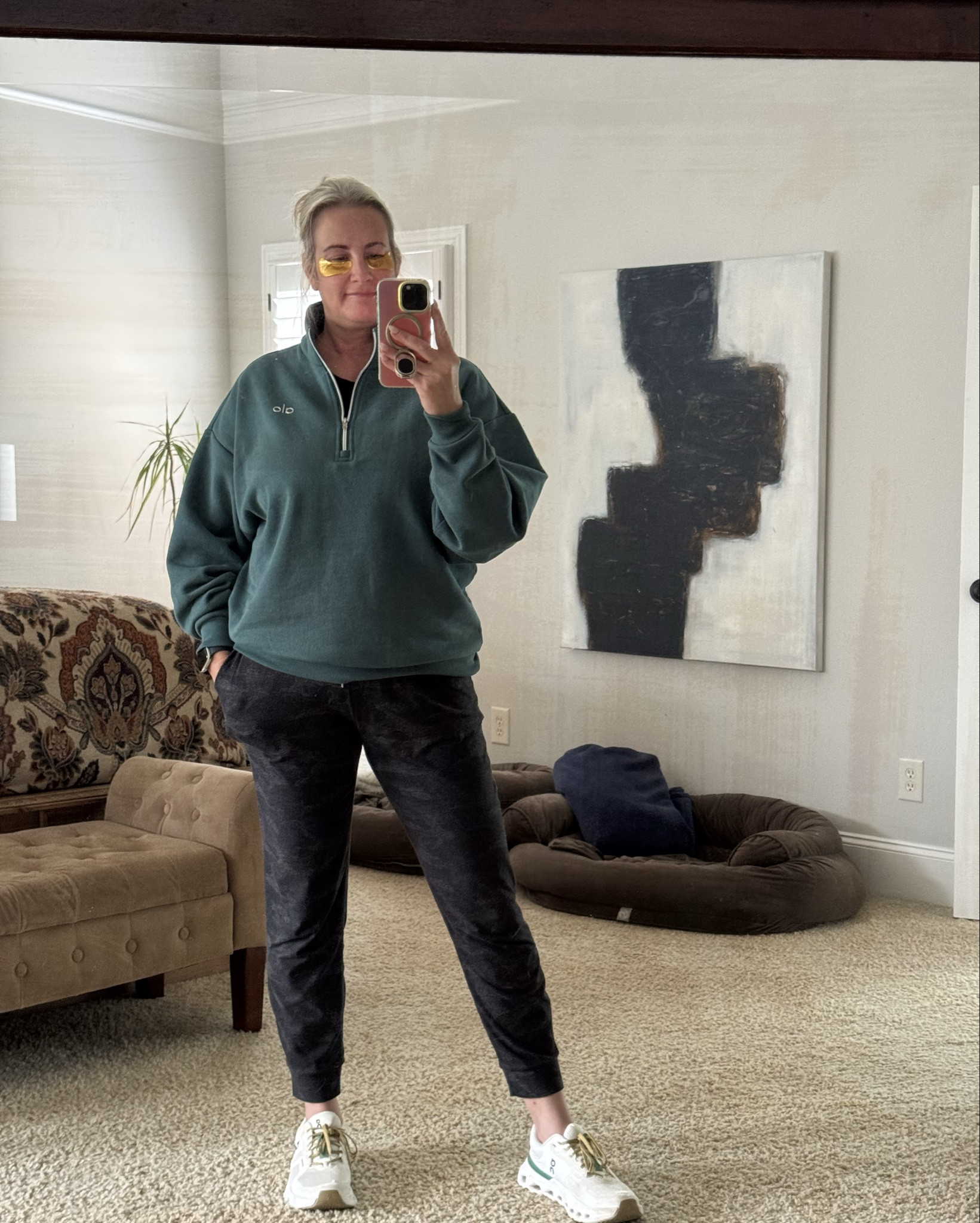 Not as chilly in #atlanta as last week—but, still sweatshirt weather.  Love this half zip version  
#alo #vuori #casualclothing #athleisure #athleticgear #sweatsuit  

#LTKMidsize #LTKOver40 #LTKActive