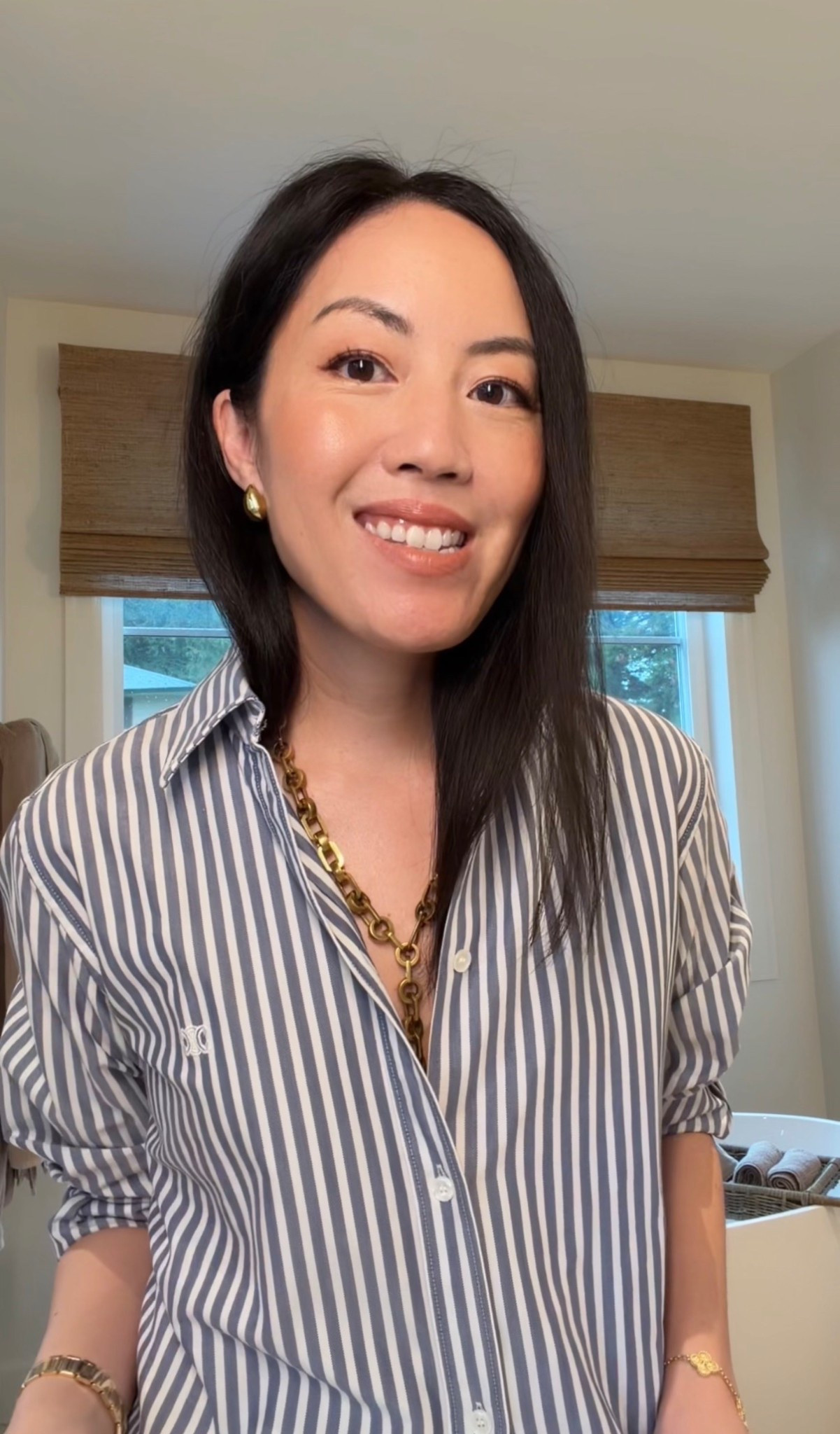 Style tip!

Linked my necklace and similar striped shirts

#classicstyle
#stripedshirt
#longskirt
#goldnecklace
#chainlinknecklace

#LTKSeasonal #LTKootd #LTKSaleAlert