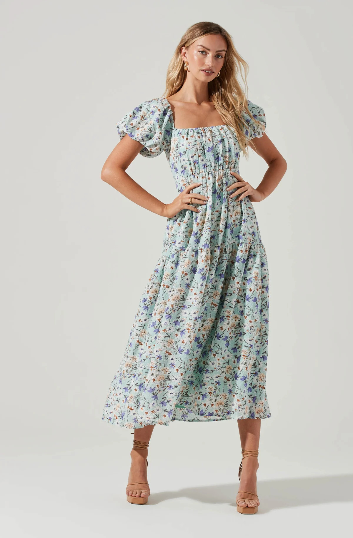 Bubble Sleeve Floral Tiered Midi Dress - BLUE GREEN MULTI FL / L | ASTR The Label (US)