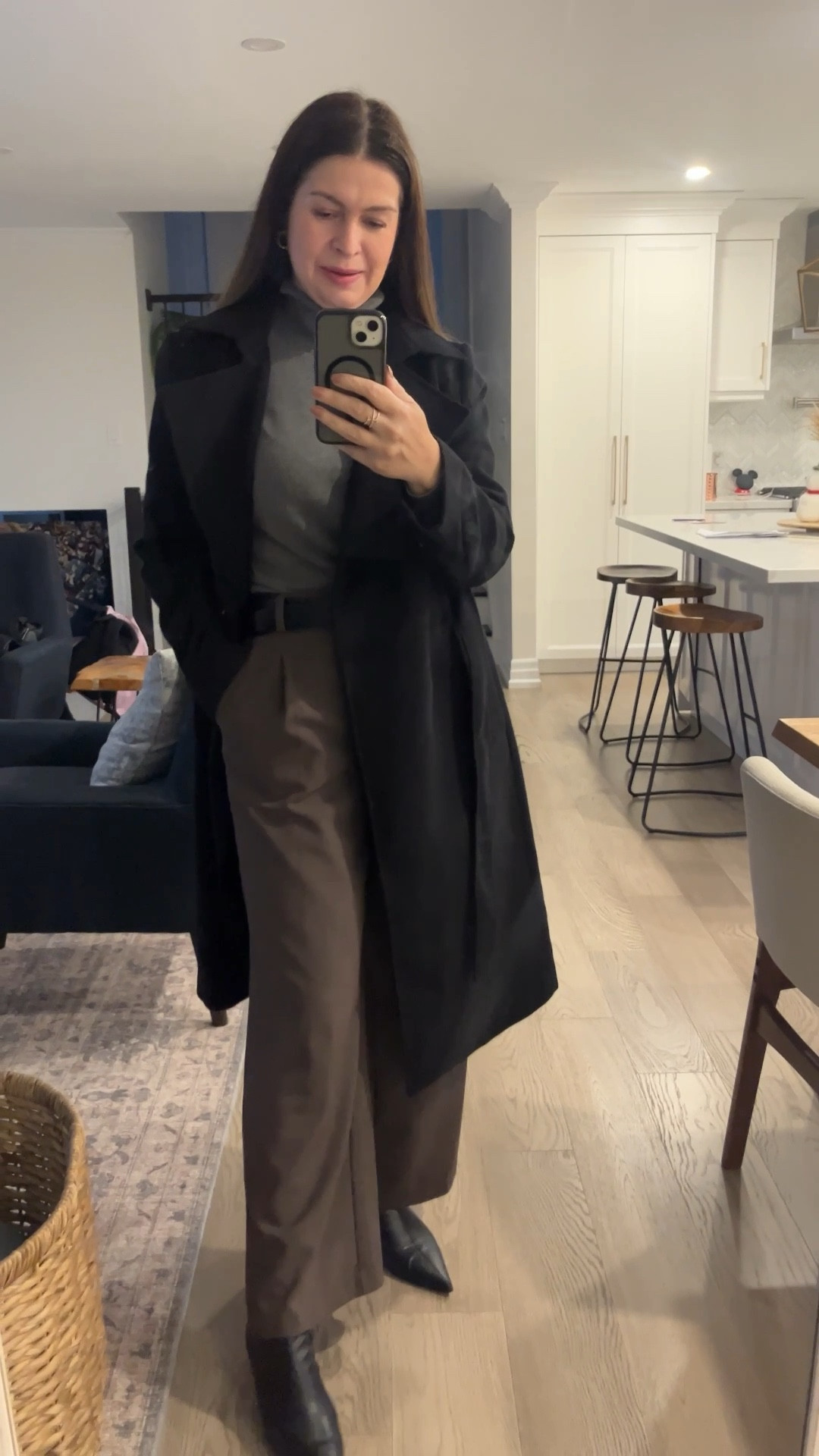 Today’s work fit with neutral colors. I absolutely love grey and brown together. What foi you think? Top is size M and pants size 8 for an oversized look.

#LTKwinter #LTKstyletip #LTKworkwear