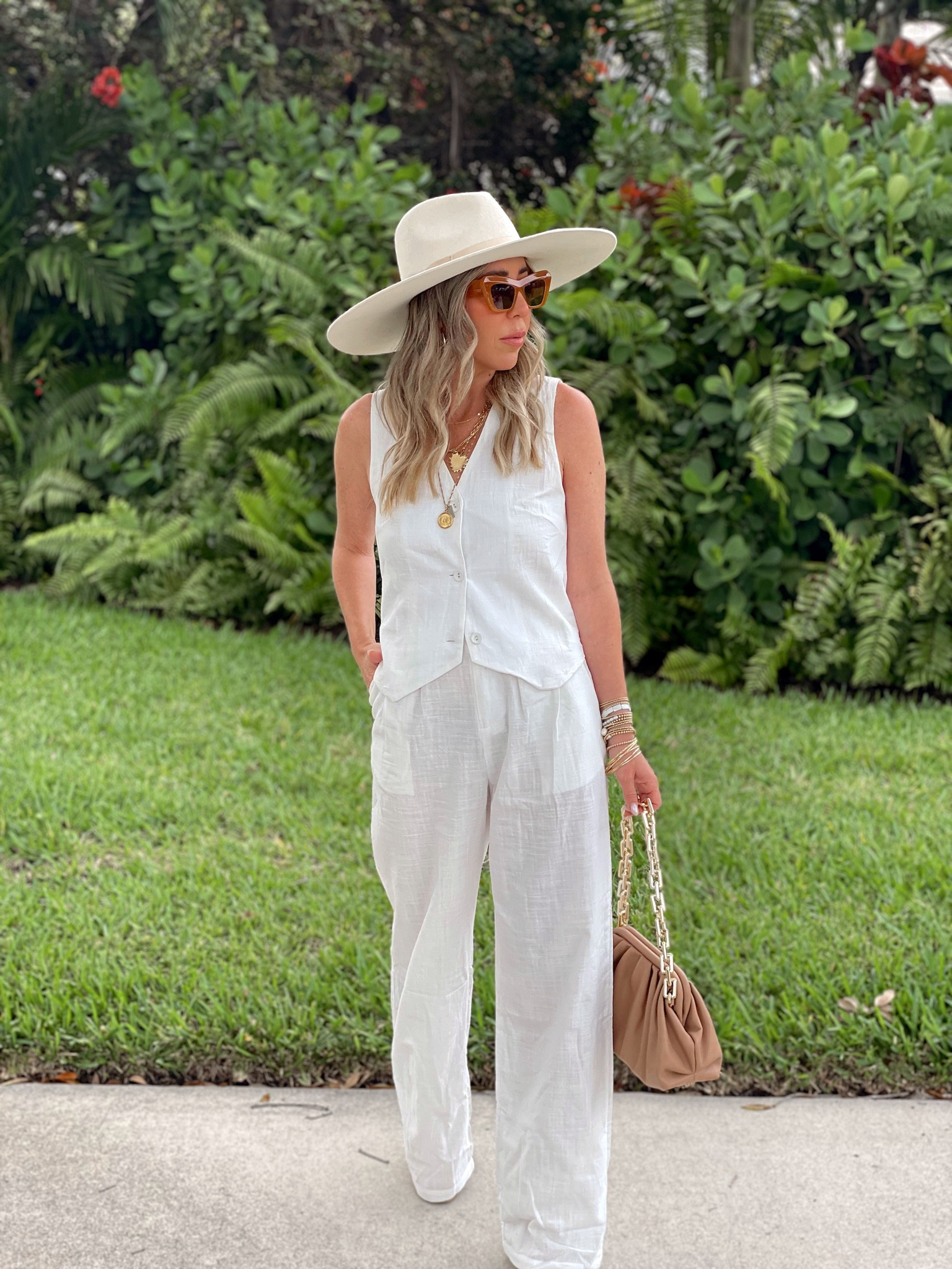 Linen Set giving me all the best vibes! 

#linen #vest #set #petite #styleover30 #summerstyle

#LTKFind #LTKstyletip #LTKSeasonal