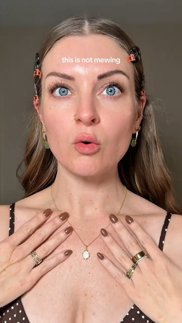 I thought this was just another lifting mask but apparently it’s deeper than that 🤭 lymphatic drainage for your jawline-temporary but definitely noticeable! 

 #LTKmorningroutine #LTKselfcare #LTKBeauty