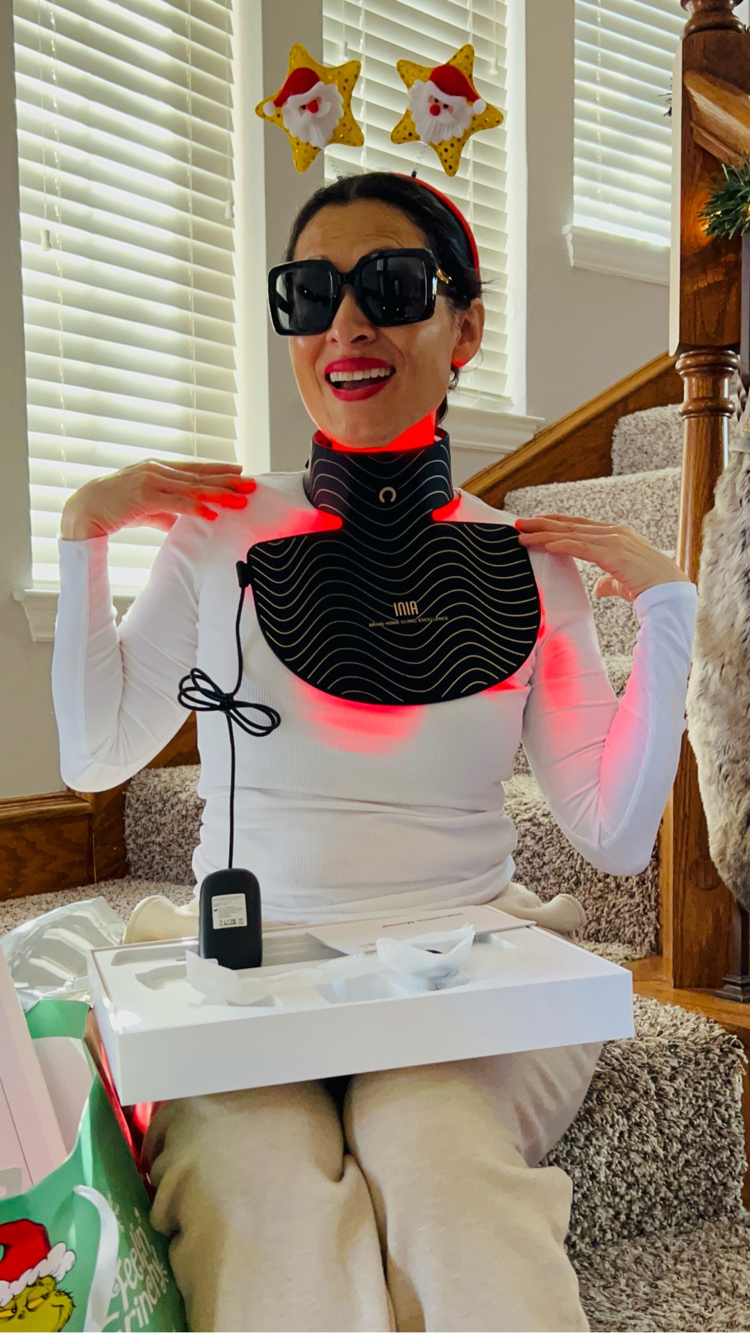 INIA GLOW Neck & Chest Red Light Therapy
-Needed for over 40 skincare !

#LTKBeauty #LTKGiftGuide #LTKselfcare
