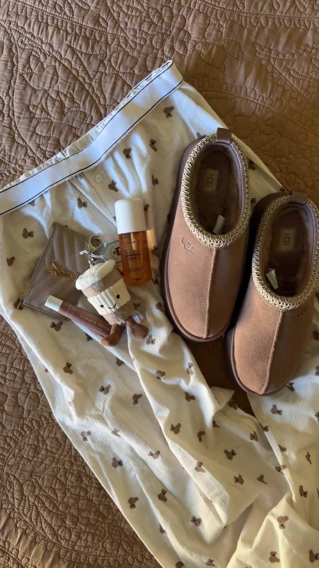 { cozy fall girlie ❥

• YSL Cassandre Matelassé Fragments Card Case in Grain de Poudre Leather - Dark Beige 
• Summer Fridays Lip Butter Balm in Vanilla Beige 
• PHLUR Caramel Skin Hair & Body Mist - 3 oz 
• UGG Tazz II Platform Slipper in Rocky Oak - 9 
• No Boundaries Sleepwear Cotton Boxer Pants in Chloe Bear - L  

Fall Aesthetic . Cozy Season . Casual Midsize Style }

#LTKShoeCrush #LTKBeauty #LTKSaleAlert