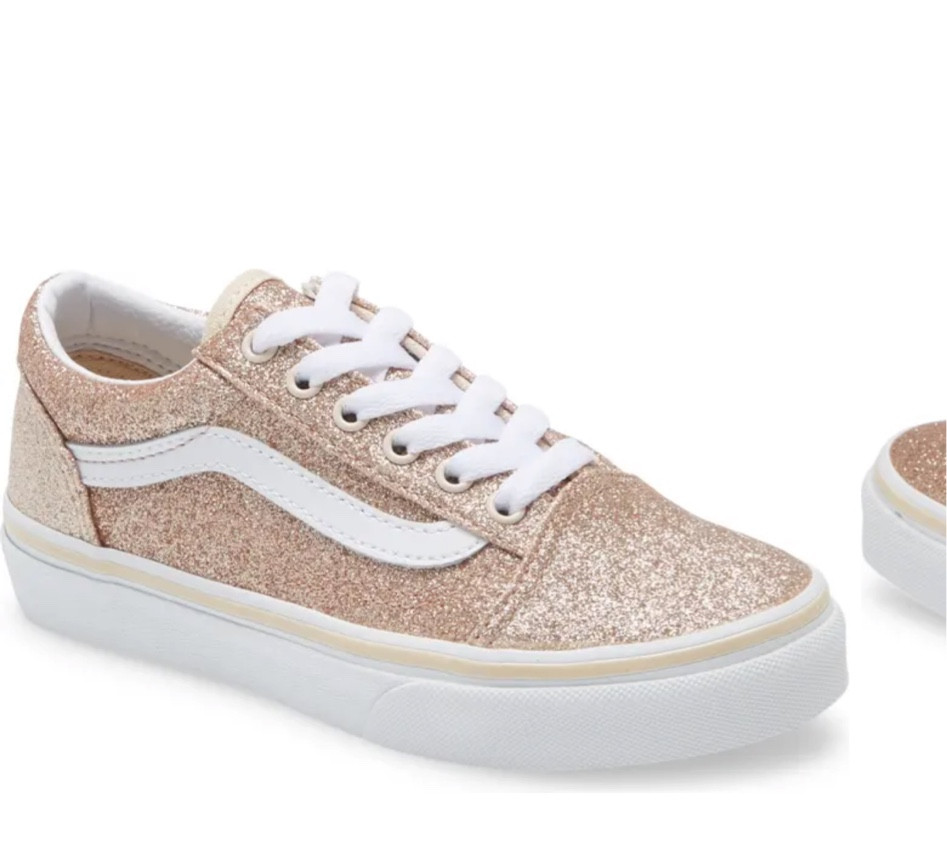 Pink sparkle like Barrie

#LTKxNSale #LTKshoecrush #LTKSeasonal