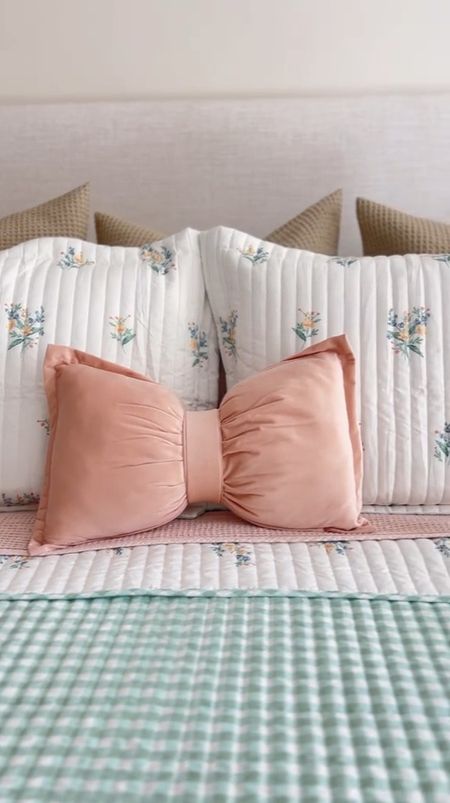 The new French Manor collection from Michael’s is channeling Rachel Ashwell circa early 2000’s and we’re here for it 🫶🎀

#bowpillow #ilikepink #pinkaesthetic #beddingdecor #gingham #cottagecoreaesthetic 

#LTKVideo #LTKStyleTip #LTKHome