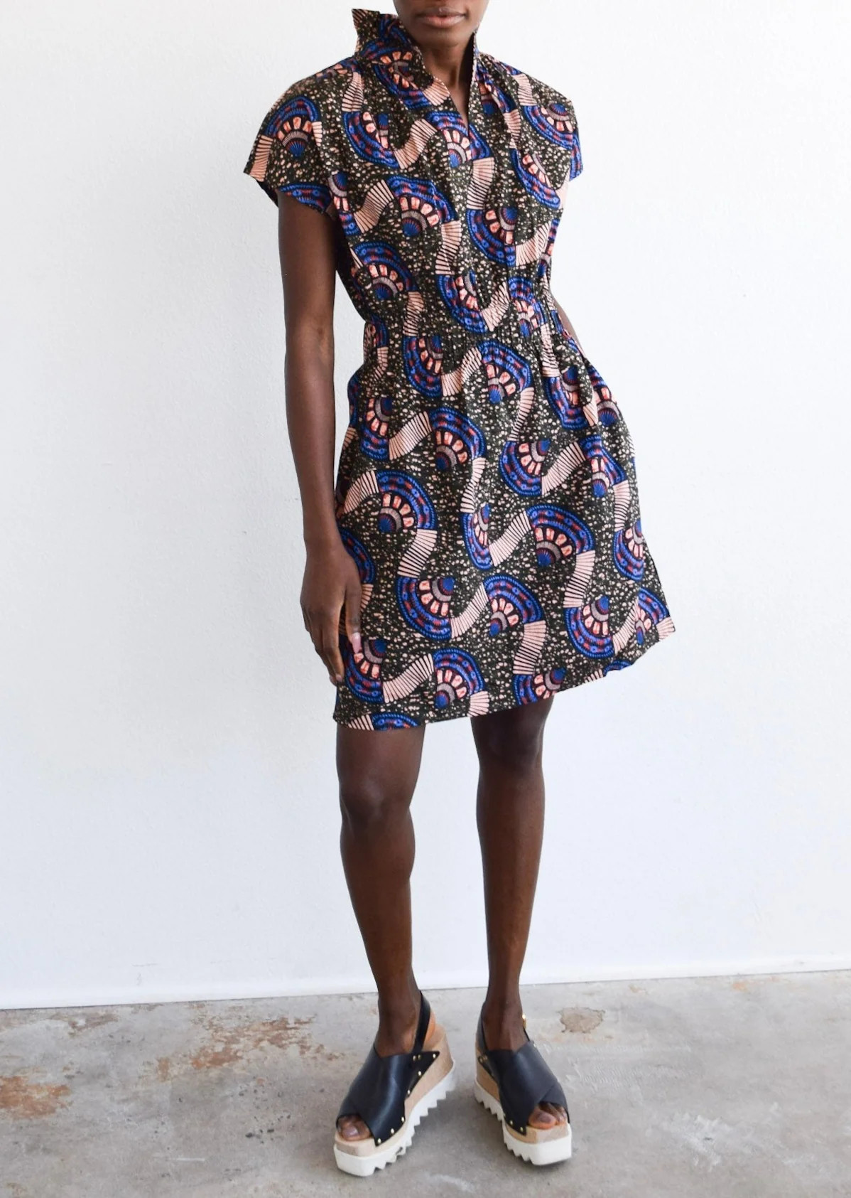 Never A Wallflower | Vicki Elastic Waist Dress Olive Wax Print | Never A Wallflower