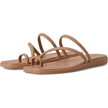 Crocs Women's Miami Toe Loop Sandal Flat | Amazon (US)