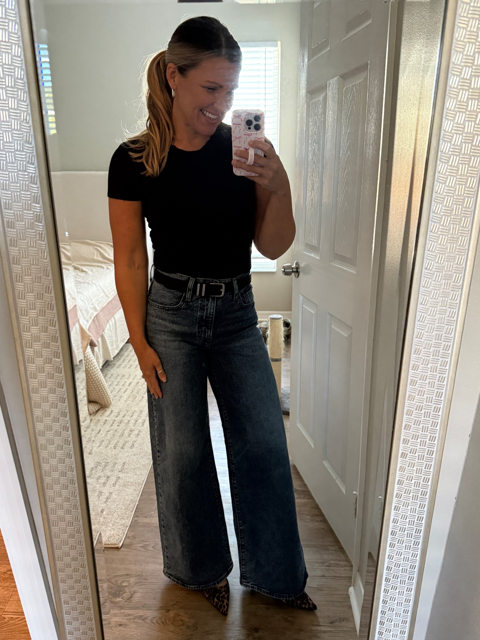found a wide leg WINNER 😍

my first pair of Levi’s did not disappoint 👖

wearing a 28 (I’m typically a 27 and they run VERY tts) 


#levis #denim #wideleg #ootd

#LTKGiftGuide #LTKFindsUnder100 #LTKmomlife