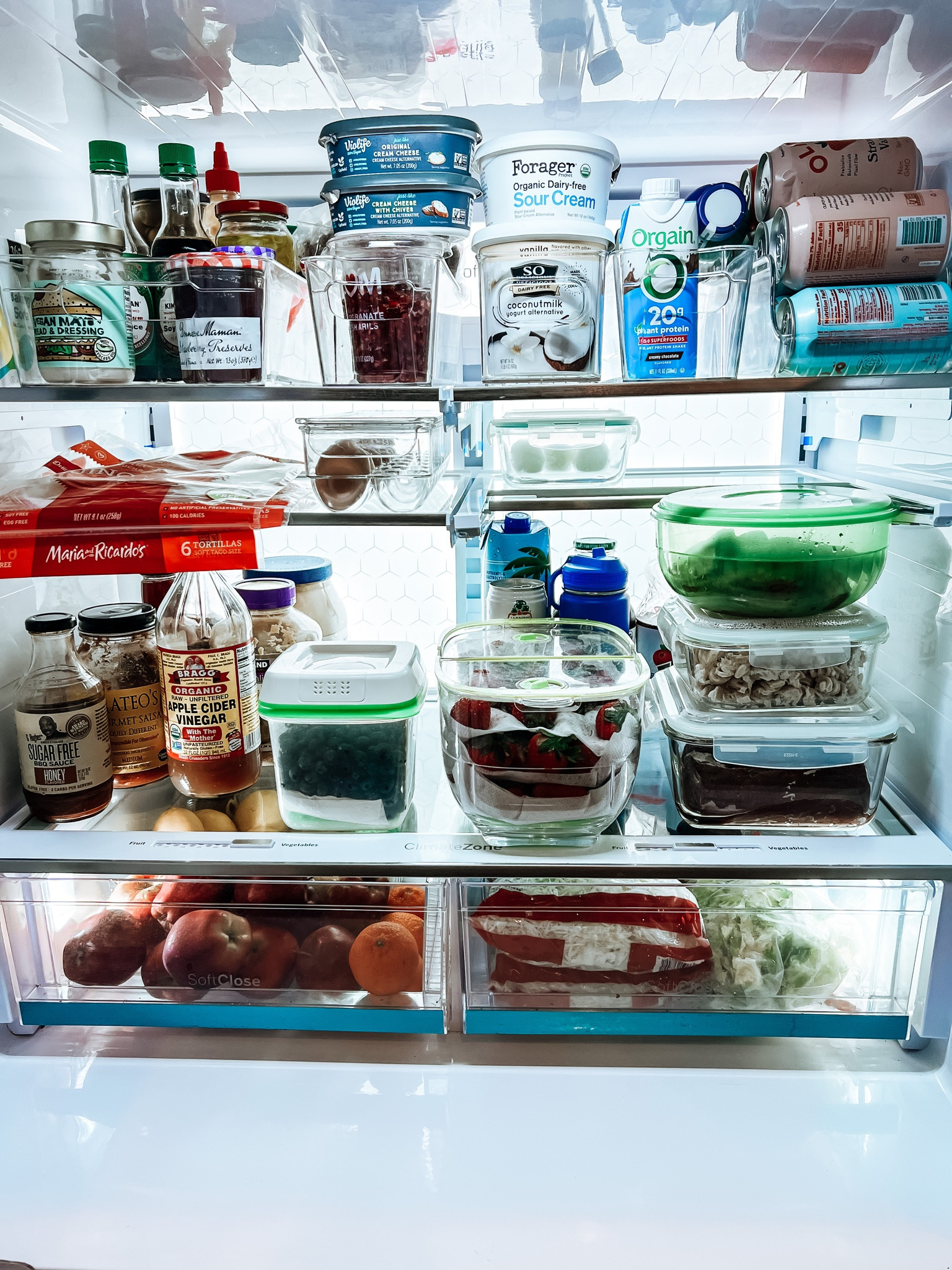 These containers help keep my fridge organized..#kitchen #organized #competition

#LTKFind #LTKfamily #LTKhome