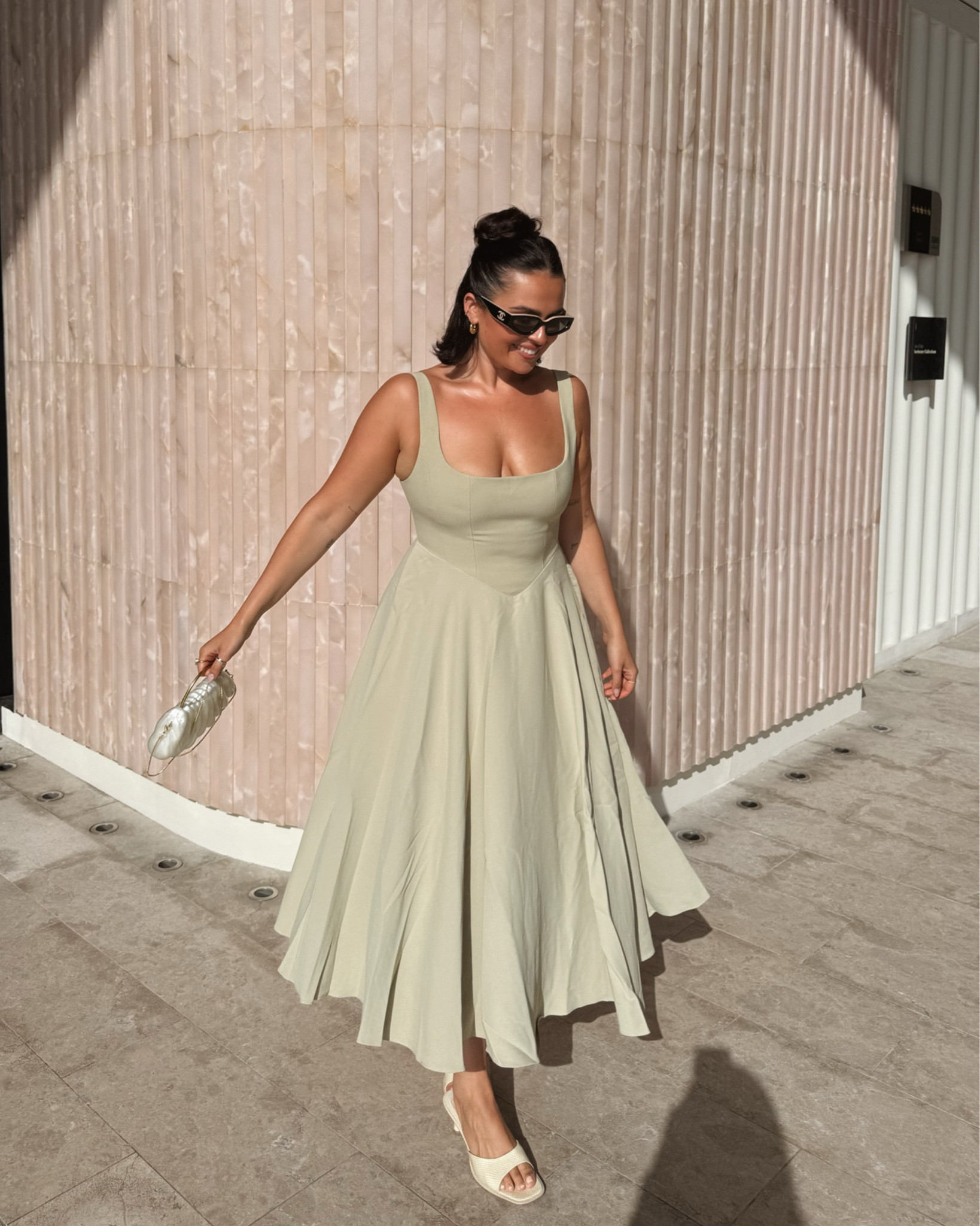 Such a flattering dress!! Would be amazing for a wedding 

#LTKireland #LTKsummer #LTKwedding