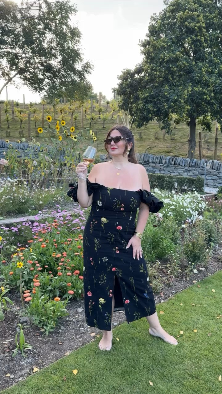 A perfect outfit for wine tasting through New Zealand 

#LTKstyletip #LTKtravel #LTKmidsize