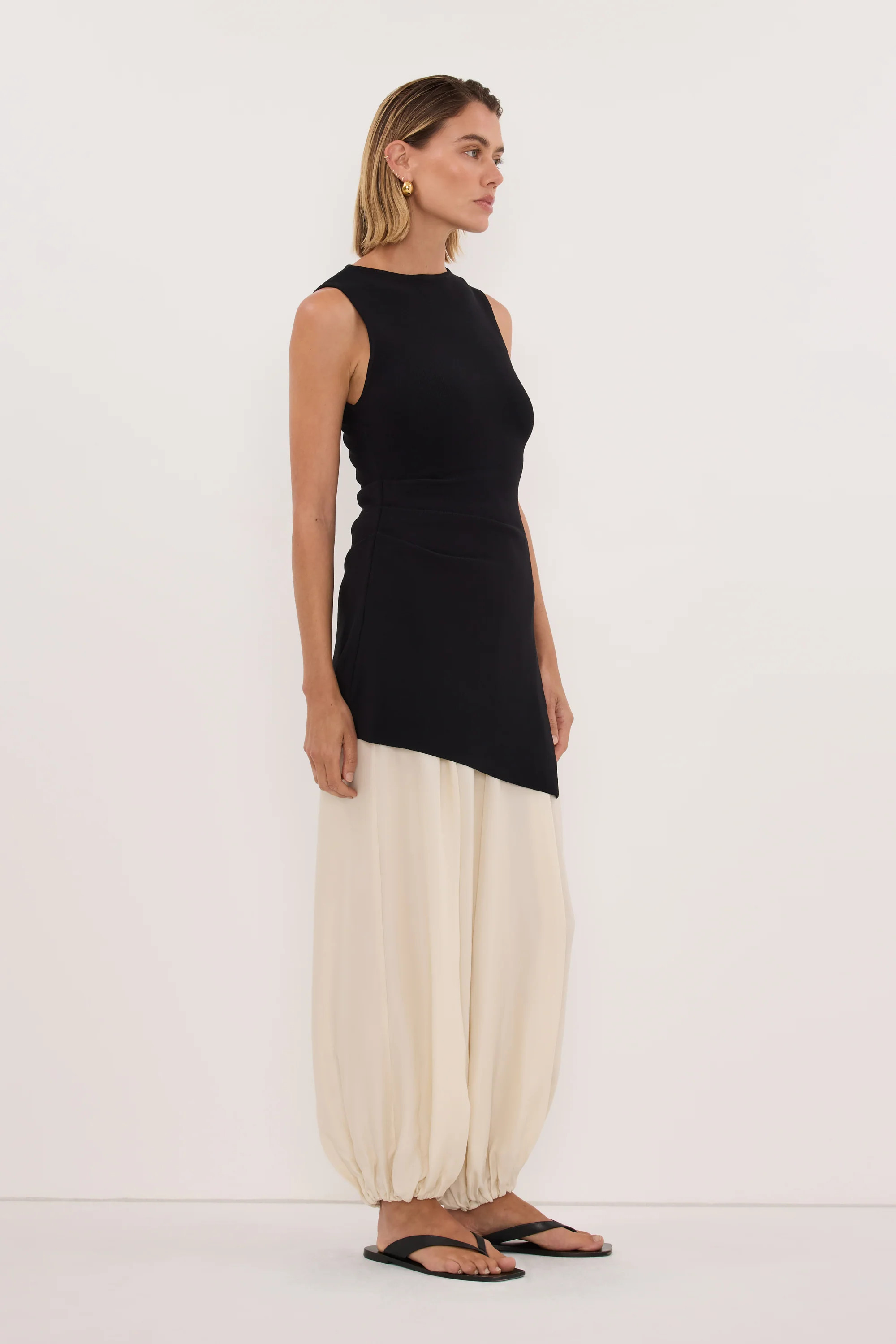 CLEO BLACK LONGLINE KNIT TOP | DISSH