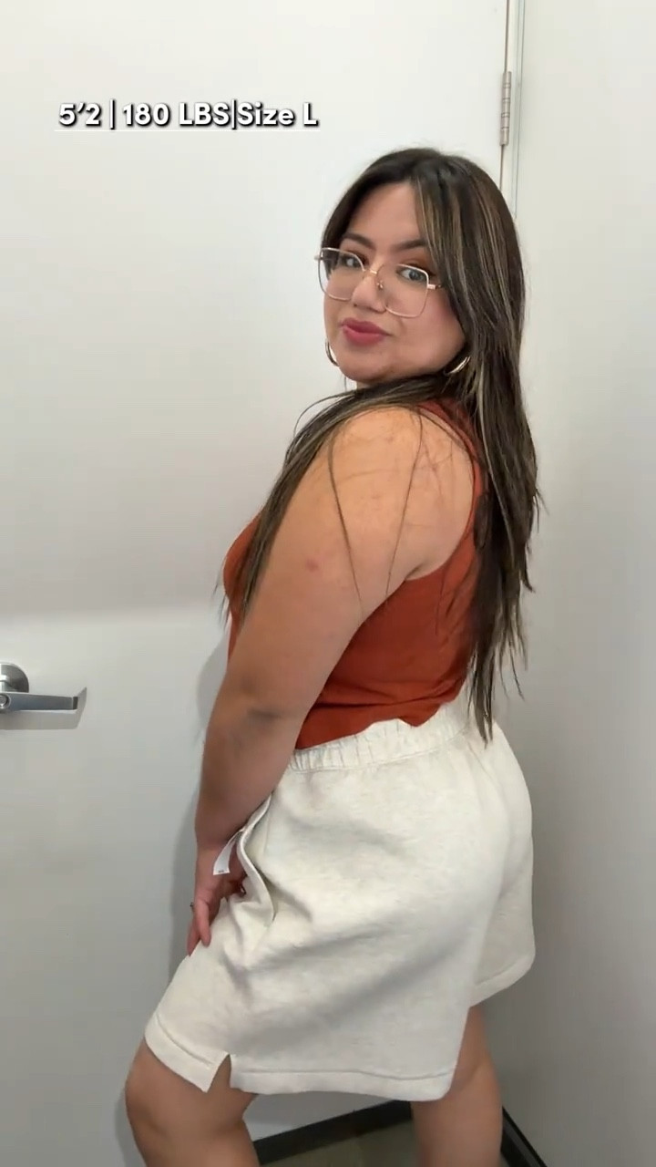 Old Navy spring & summer just dropped and these linen pants are a MUST 😍☀️

Lightweight, breathable, and perfect for this warm weather season—plus this orange?! I’m obsessed 🧡

Heads up: they run oversized, so I sized down for the perfect fit!

Don’t wait on these… they will sell out 👀 

#LTKMidsize #LTKmomlife #LTKselfcare