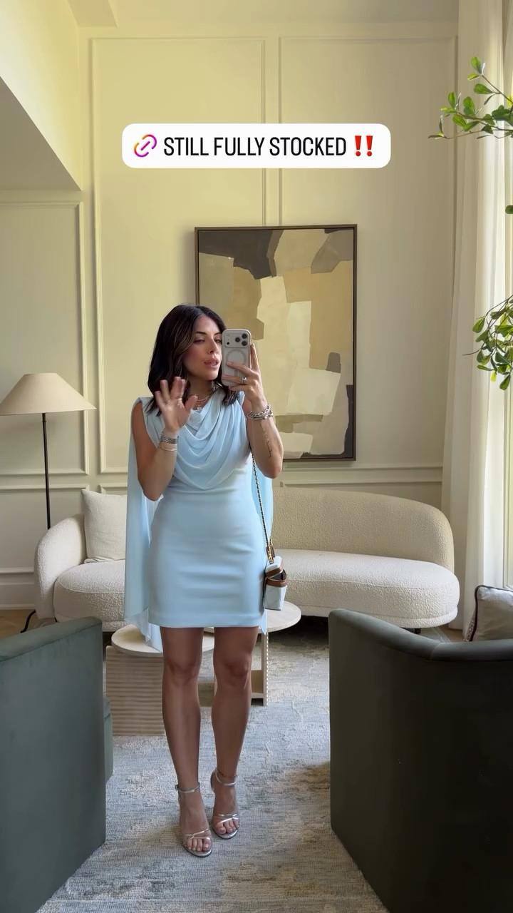 Dress is size 4 

#LTKcanada #LTKpetite