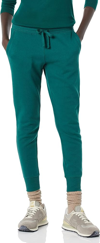 Amazon Essentials Women's French Terry Fleece Jogger Sweatpant (Available in Plus Size) | Amazon (US)