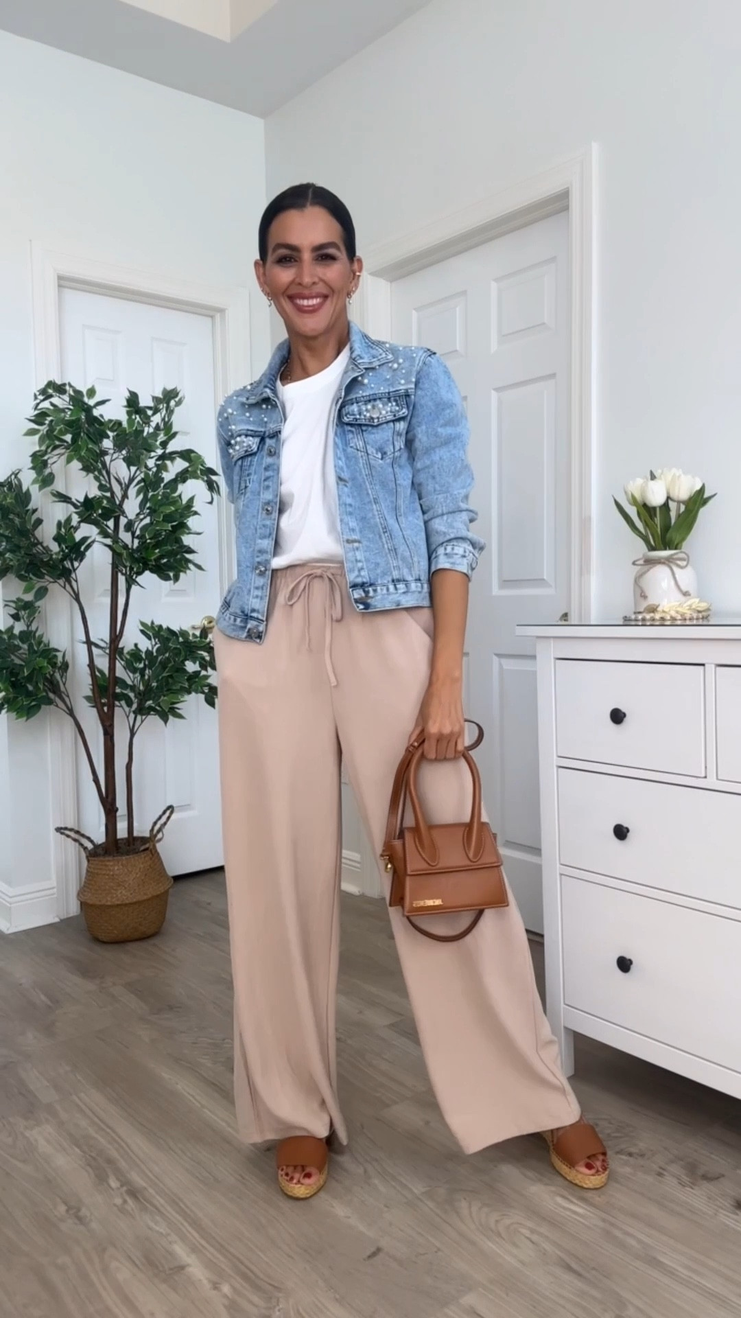 All details & sizing 🍂🤎👇🏼
• wearing a size M and denim jacket. Sizing up for a looser fit.
• Size M in the wide leg  color khaki & brick red. 
• size M and the T-shirt.
• Shoes run through the size. Wearing a size 9.5 M.
Lipstick color is number 60 . Super moisturizing and perfect for fall.
* I’m 5’7” 126 pounds for reference.


#LTKSaleAlert #LTKU #LTKFindsUnder50