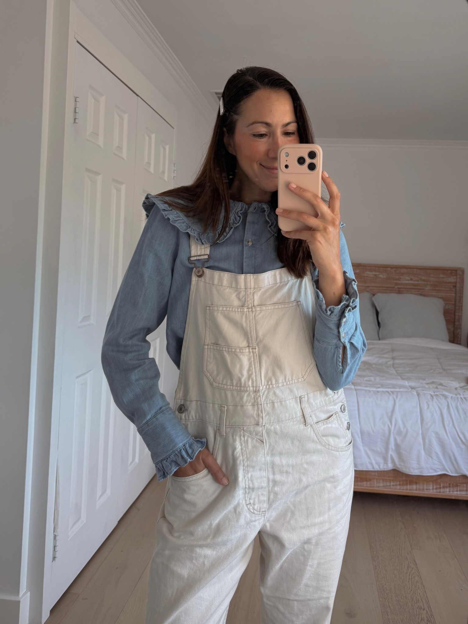 overalls + a collar >> 

#LTKmomlife