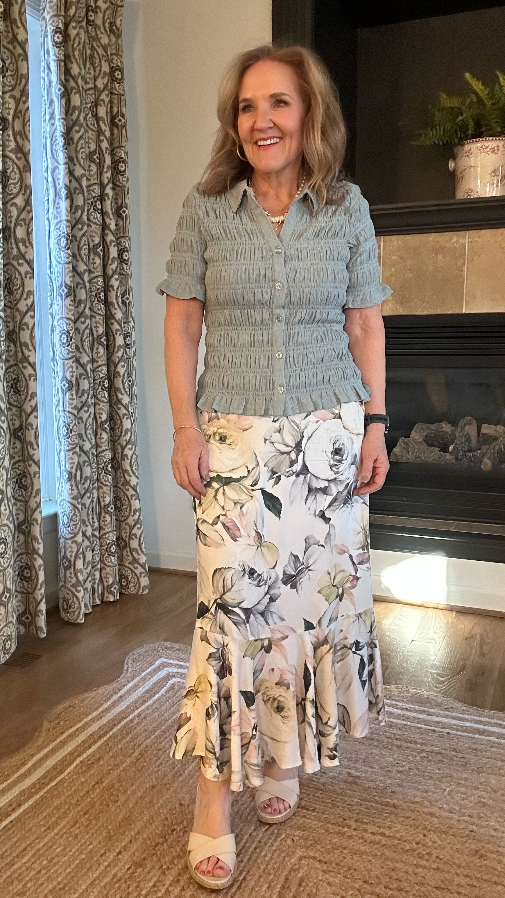 Nordstrom rack find 

This smocked top is really cool. But fitted. If you want it more relaxed size up. Wearing a medium 

Skirt has a matching top. Wearing a medium/8. It’s lovely. 

Great shoes too! 


Spring skirt spring outfit Easter dress blue top 

#LTKSeasonal #LTKFindsUnder50 #LTKOver40