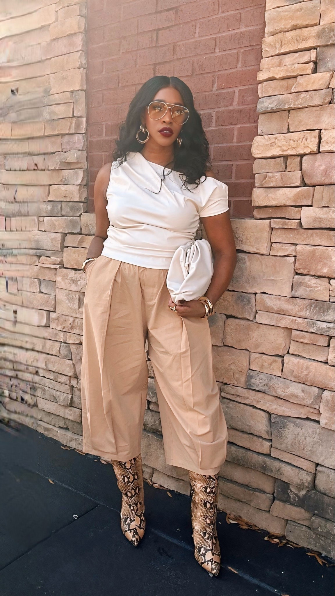 Neutrals still make a statement .

#LTKFindsUnder100 #LTKStyleTip #LTKShoeCrush