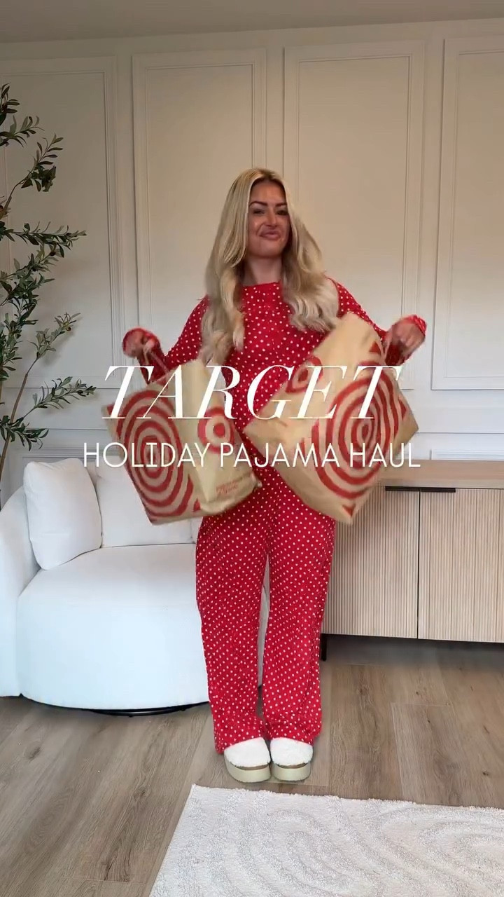 Target Holiday pajamas I’m LOVING 🎅🏻😍

#LTKFindsUnder50 #LTKSeasonal #LTKStyleTip